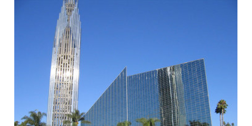 Хрустальный собор перешел от протестантов к католикам