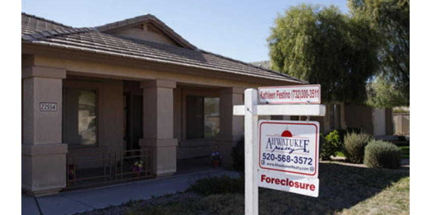 Число жертв циклона продолжает расти