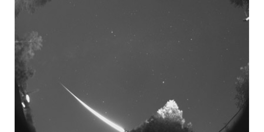 В Калифорнии ищут упавшие метеориты