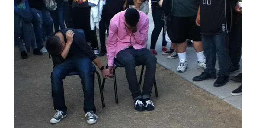 Рукопожатие, как наказание