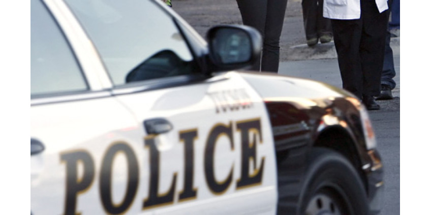 У торгового центра в Калифорнии открыли стрельбу