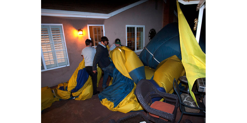 Крушения воздушного шара с молодоженами