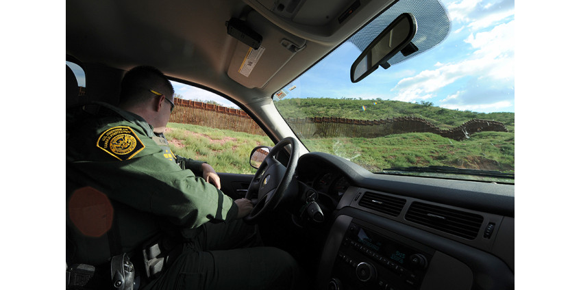 Города на юге Аризоны оккупированы агентами миграционной службы