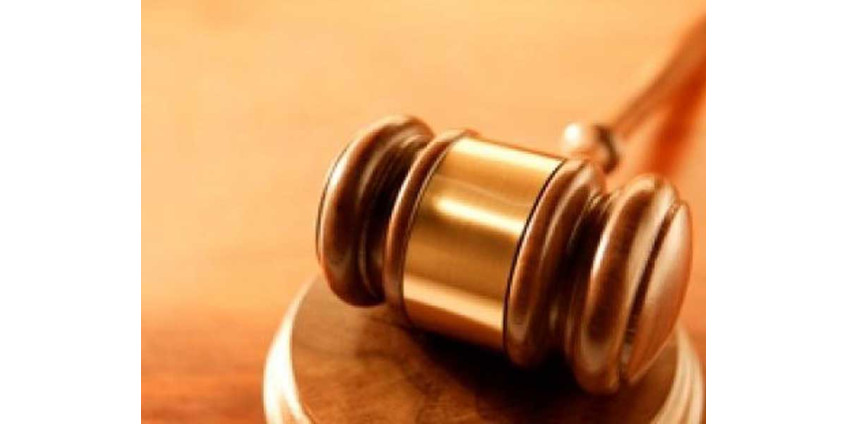 Пожилой учитель домогался четырехклассниц