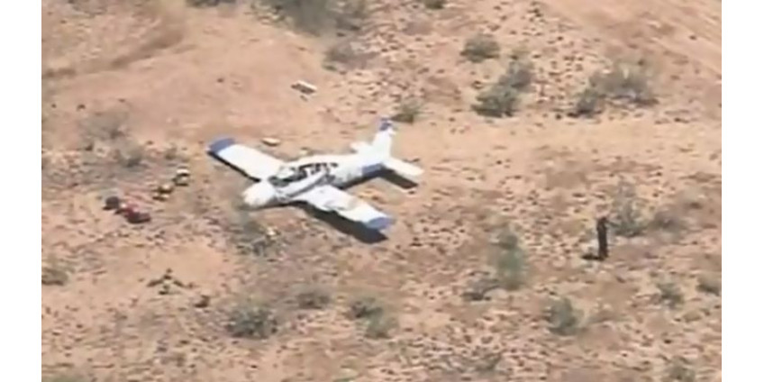 В небе над Аризоной столкнулись два самолета