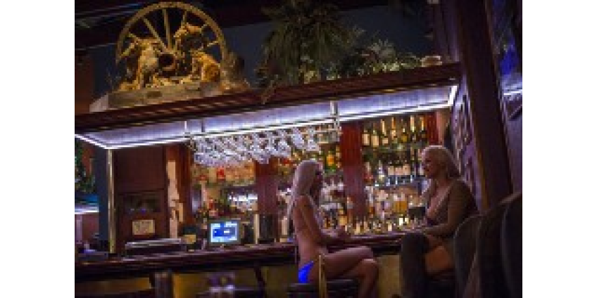 Из-за кризиса и Интернета страдают публичные дома Невады