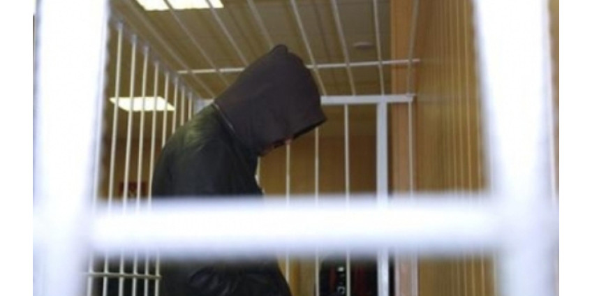 Охранник случайно убил подругу, пытаясь ее испугать