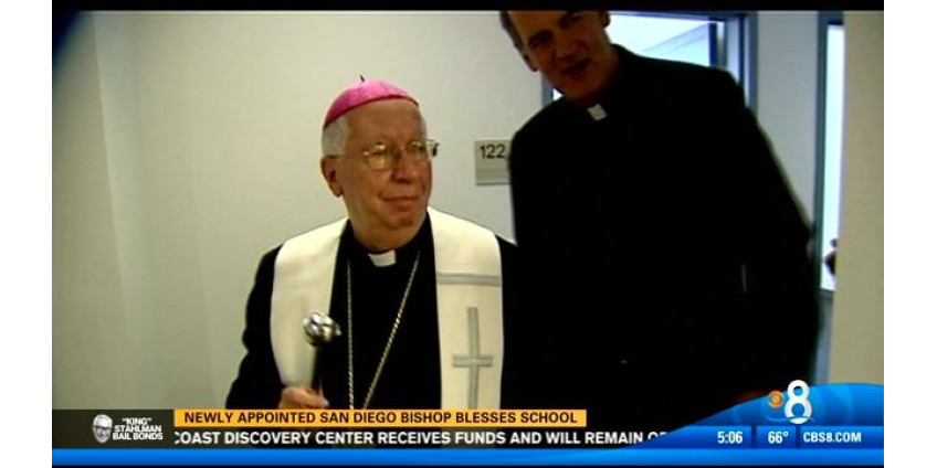 Новый епископ Сан-Диего благословляет школы