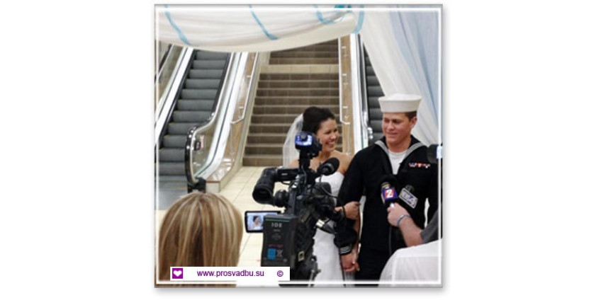 В Неваде в аэропорту сыграли свадьбу