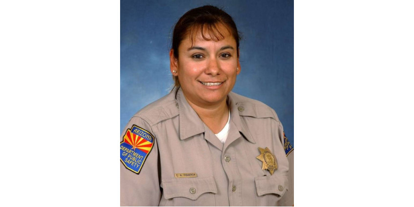 Нелегальные мигранты работают в полиции