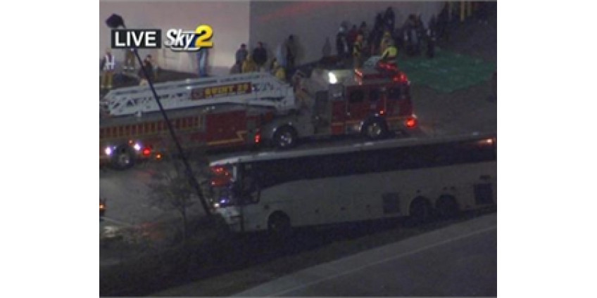 В аварии в Калифорнии пострадали 13 человек