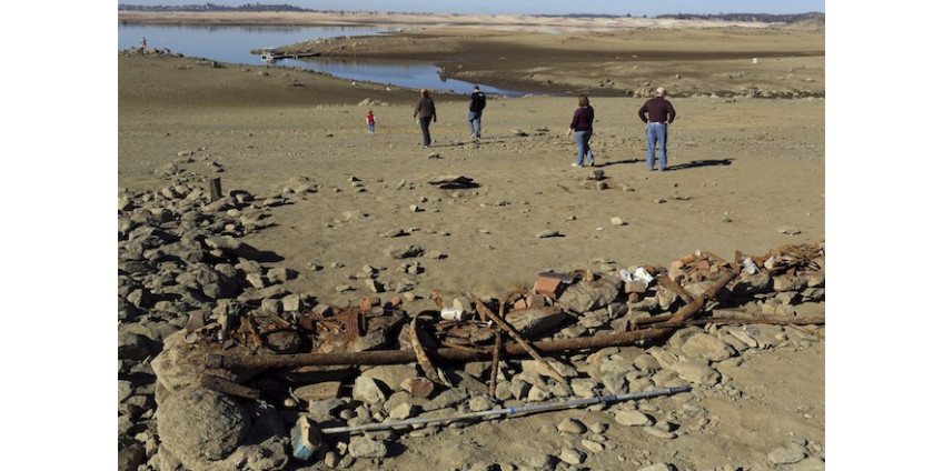 В Калифорнии пересохло озеро