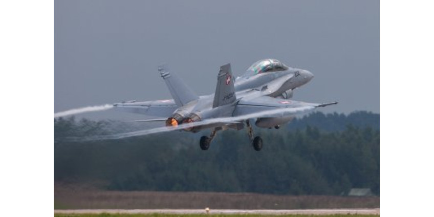 В Неваде потерпел крушение истребитель ВМС США