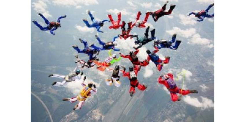 В Аризоне погибла парашютистка