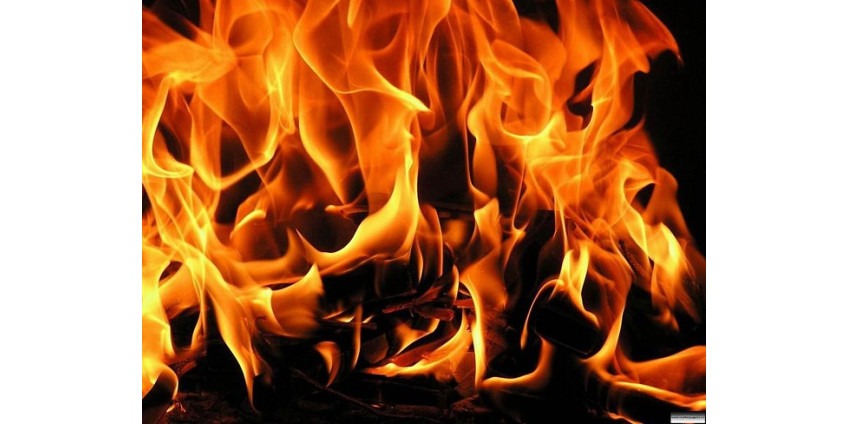 На окраине Лос-Анджелеса сгорел автосервис