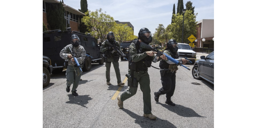 Школьники из Калифорнии едва не устроили бойню