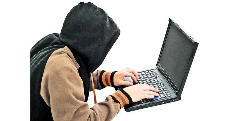 Хакер из Лос-Анджелеса выложил интимные фото звезд в сеть