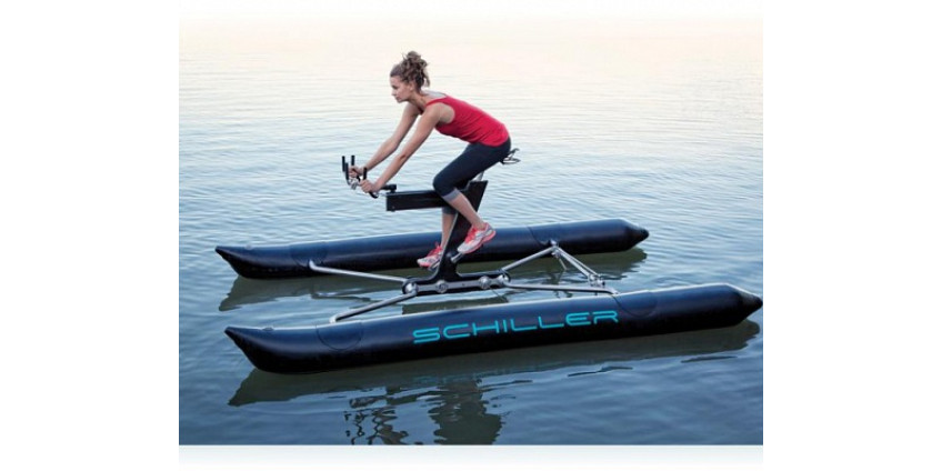 Пляжи Калифорнии покоряет водный велосипед