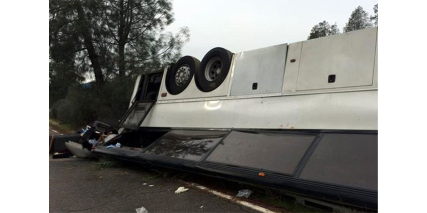 Крупное ДТП в Калифорнии: есть погибший и раненые