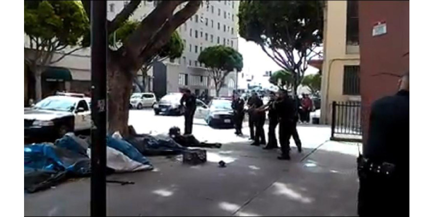 В Лос-Анджелесе полицейские застрелили бездомного