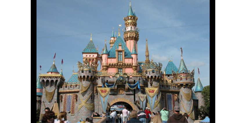 Жительница Лас-Вегаса на Диснейлэнд по 20 тыс. долларов в год