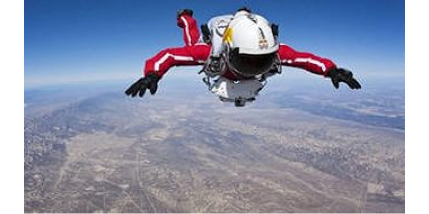 При прыжке с парашютом погиб скайдайвер
