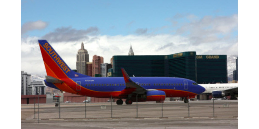 В Вегасе совершил экстренную посадку самолет