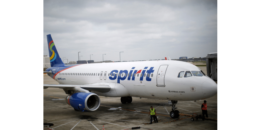 Женщины, летевшие в Лос-Анджелес, устроили драку в салоне самолета