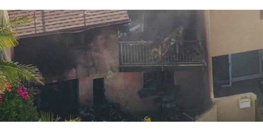 На жилой дом рухнул самолет: есть жертвы