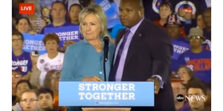 На выступлении в Лас-Вегасе с Хиллари Клинтон произошел приступ паники