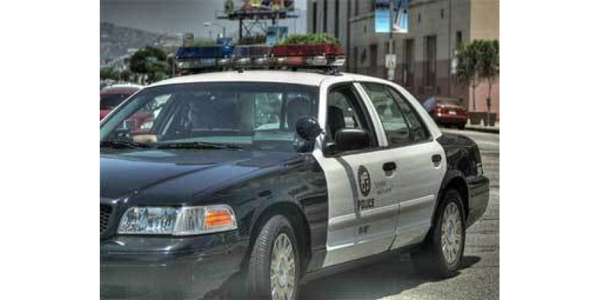 В Лос-Анджелесе полицейский и преступник развязали перестрелку
