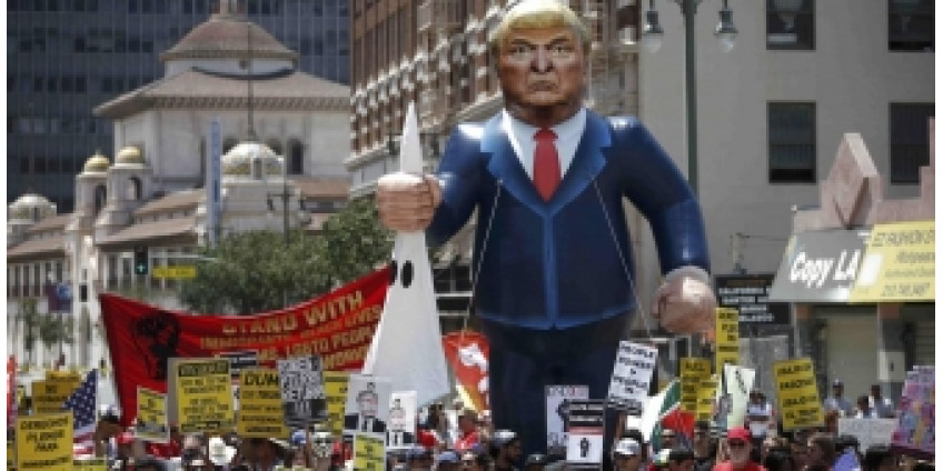 В Лос-Анджелесе прошла акция протеста против политики Трампа