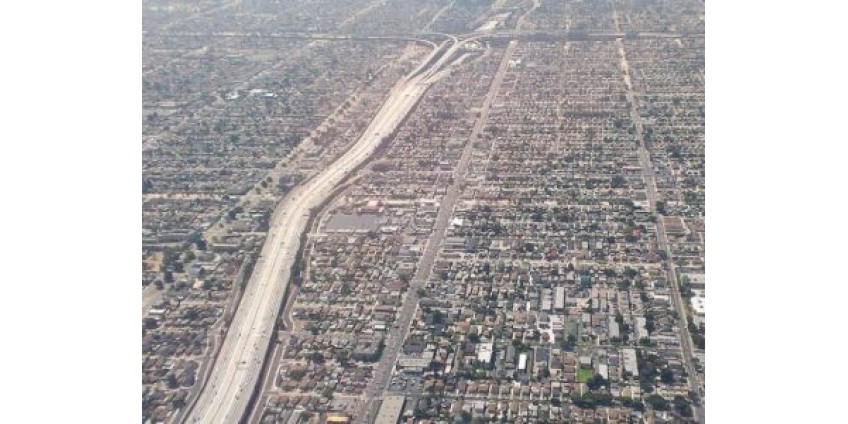 В зоне загрязнения живет более миллиона жителей Лос-Анджелеса