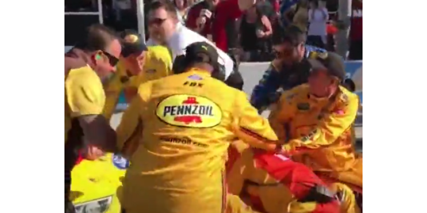 В Неваде гонщики устроили массовую драку