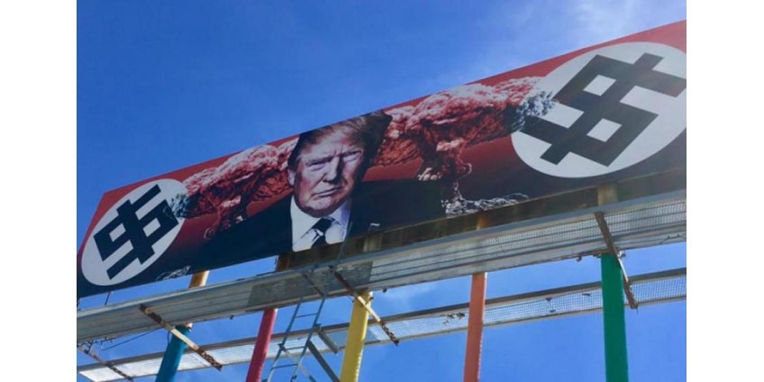 В Финиксе Трампа изобразили на фоне свастики