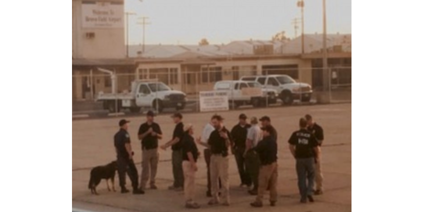 В Сан-Диего правоохранители обыскали самолет Чарли Шина