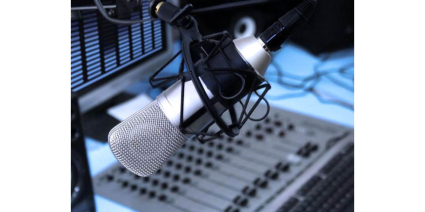 Жителей Аризоны по радио в течение двух лет учили прятать детское порно