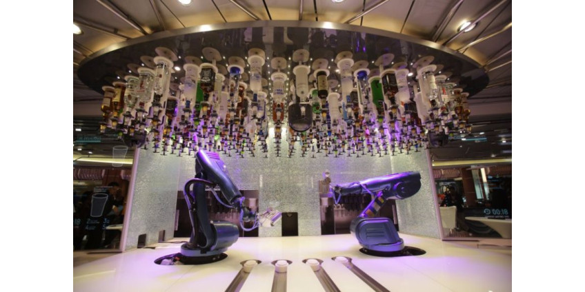 В Лас-Вегасе появились бармены-роботы