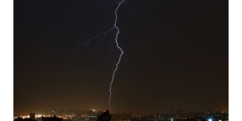 Подросткам из Аризоны удалось выжить после удара молнии