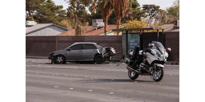 В результате аварии в Лас-Вегасе погибла женщина, ребенок в критическом состоянии