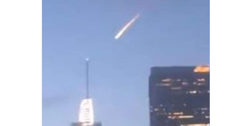 Жителей Лос-Анджелеса испугал метеорит в небе