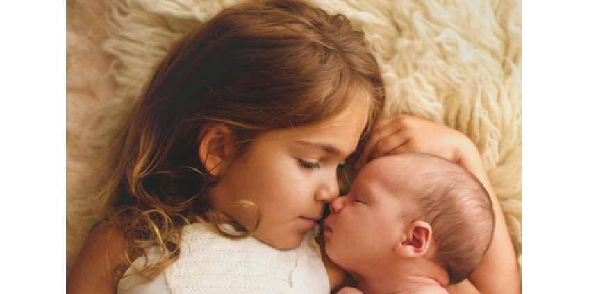 Трехлетняя девочка из Лос-Анджелеса спасла жизнь новорожденного брата