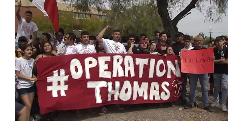 В одной из школ в Аризоне состоялась акция в защиту подлежащего депортации ученика