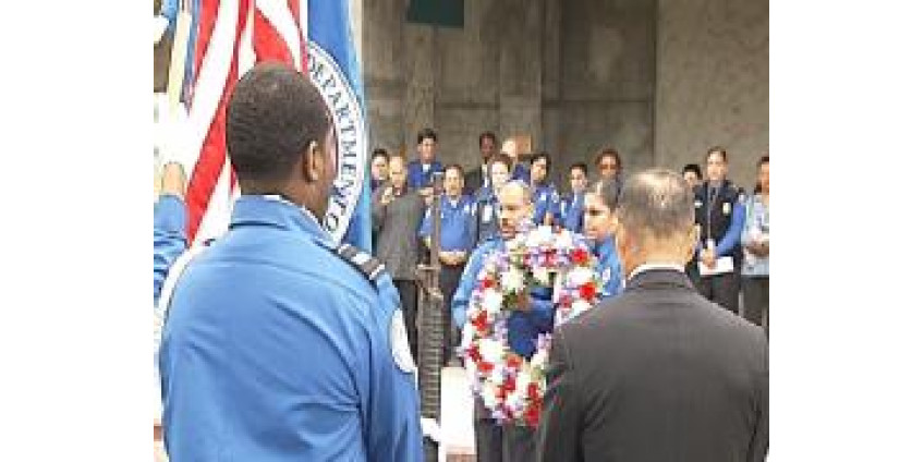 В Сан-Диего скорбят по погибшим