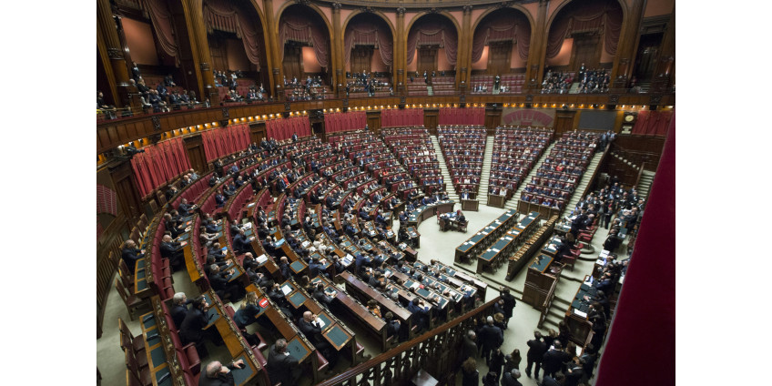 Перед выборами в Аризоне Кэти Хоббс и Энди Биггс активизировали кампании