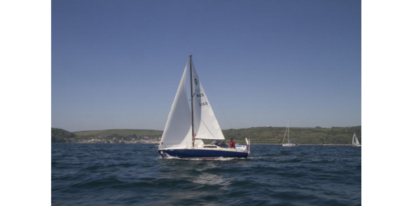 В США ведутся поиски яхтсменов