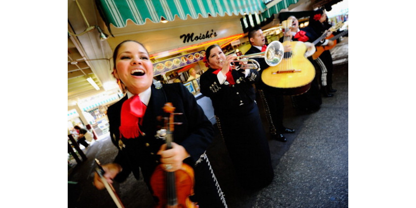 В городе Ангелов еще не разучились веселиться