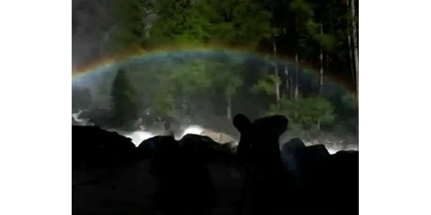 «Лунная радуга» поразила калифорнийцев