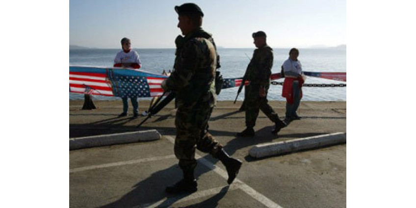 В Сан-Диего разыскивается истребитель