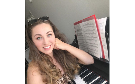 Уроки музыки и актерского мастерства